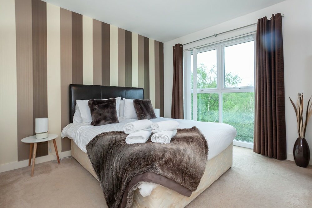 Фото Lakeside view - Manchester townhouse