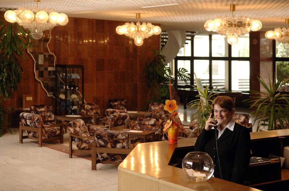 Фото отеля 2