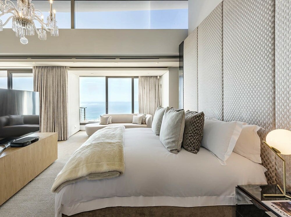 Фото Moondance Villa & Suites