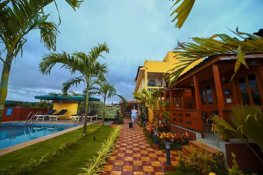 Фото отеля 1