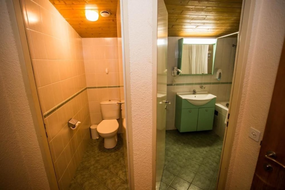 Фото Hotel des Masques