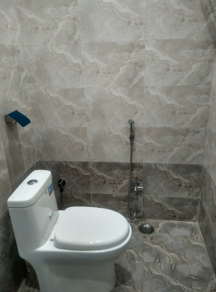 Фото The Century Plaza Hotel