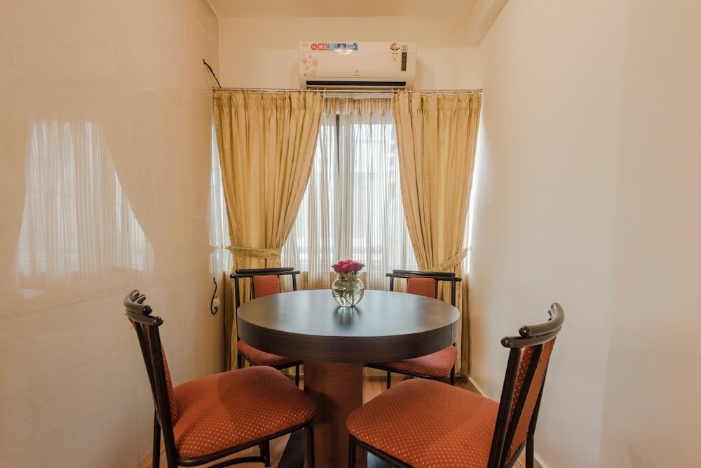 Фото Hotel Roopa