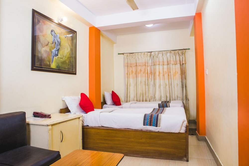 Фото Hotel Four Eyes