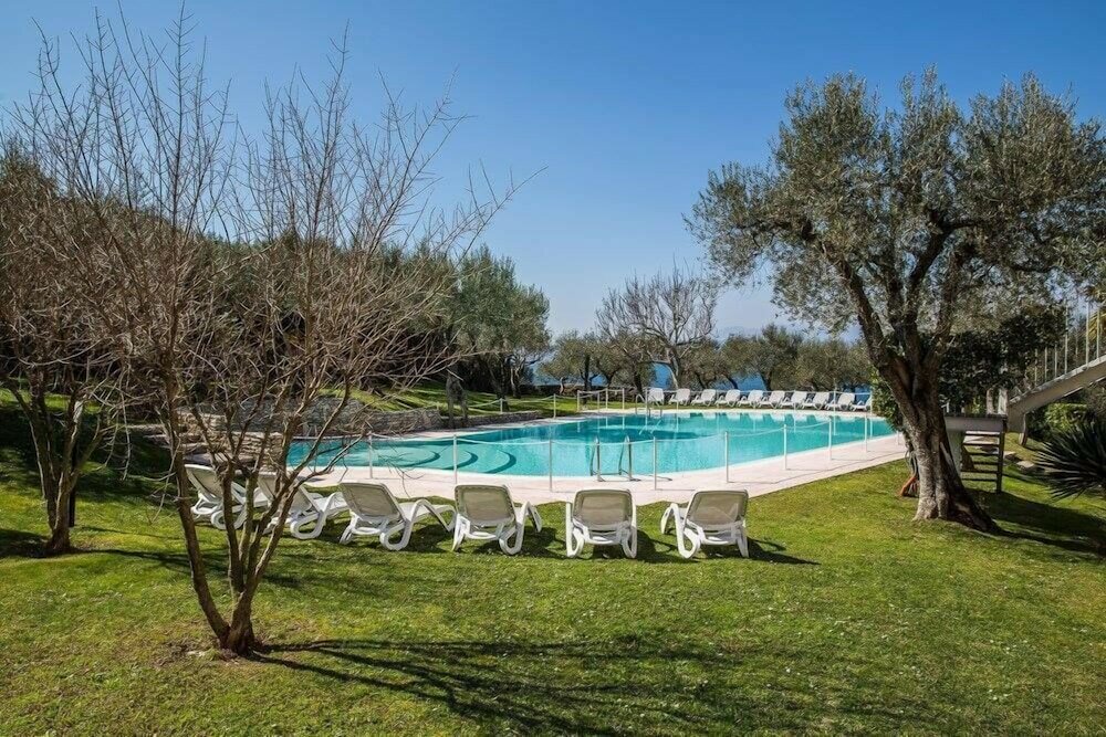 Фото Hotel Ideal