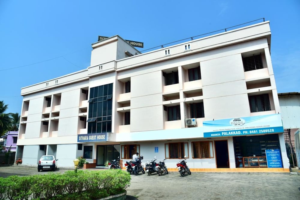 Фото отеля 1