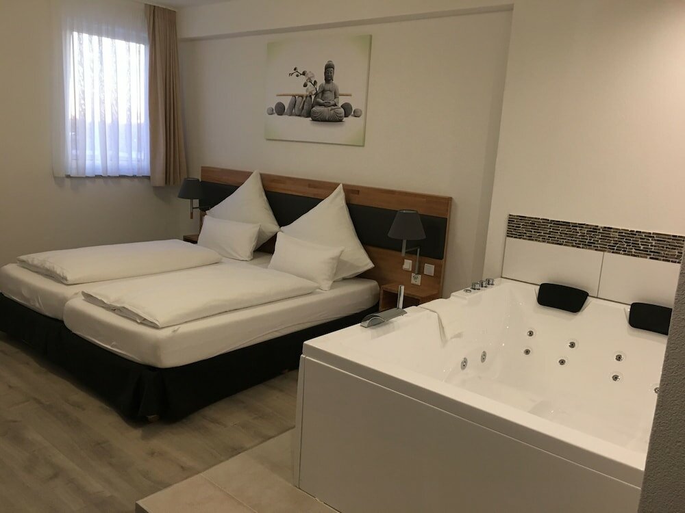 Фото Hotel in Laisen