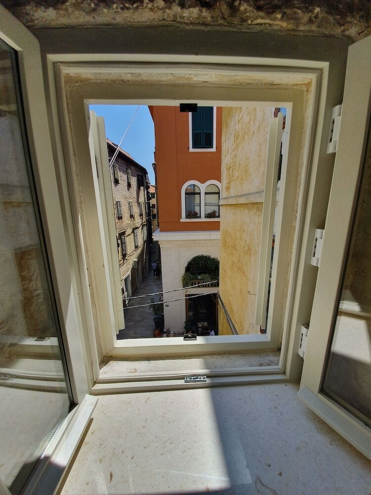 Фото The Suites at Central Split