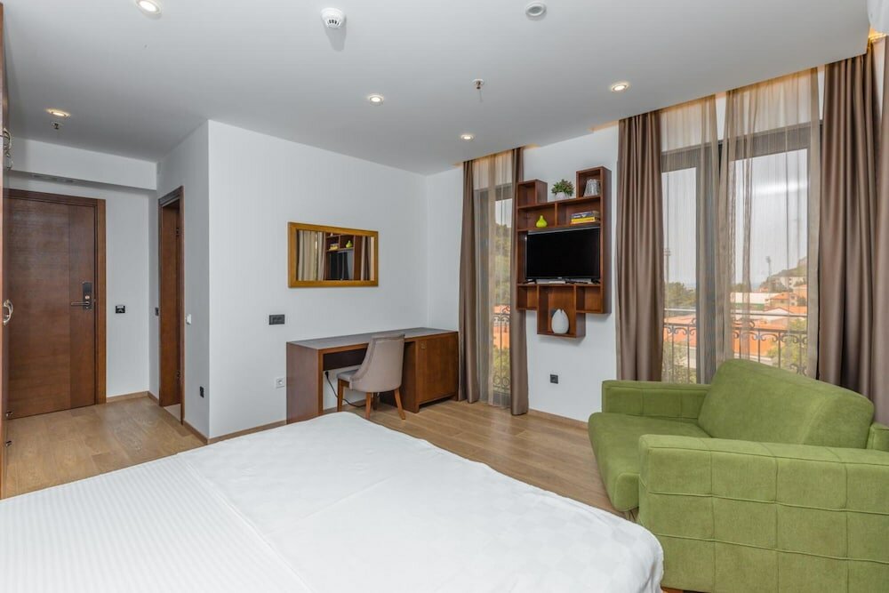 Фото Hotel Plaza Lucice