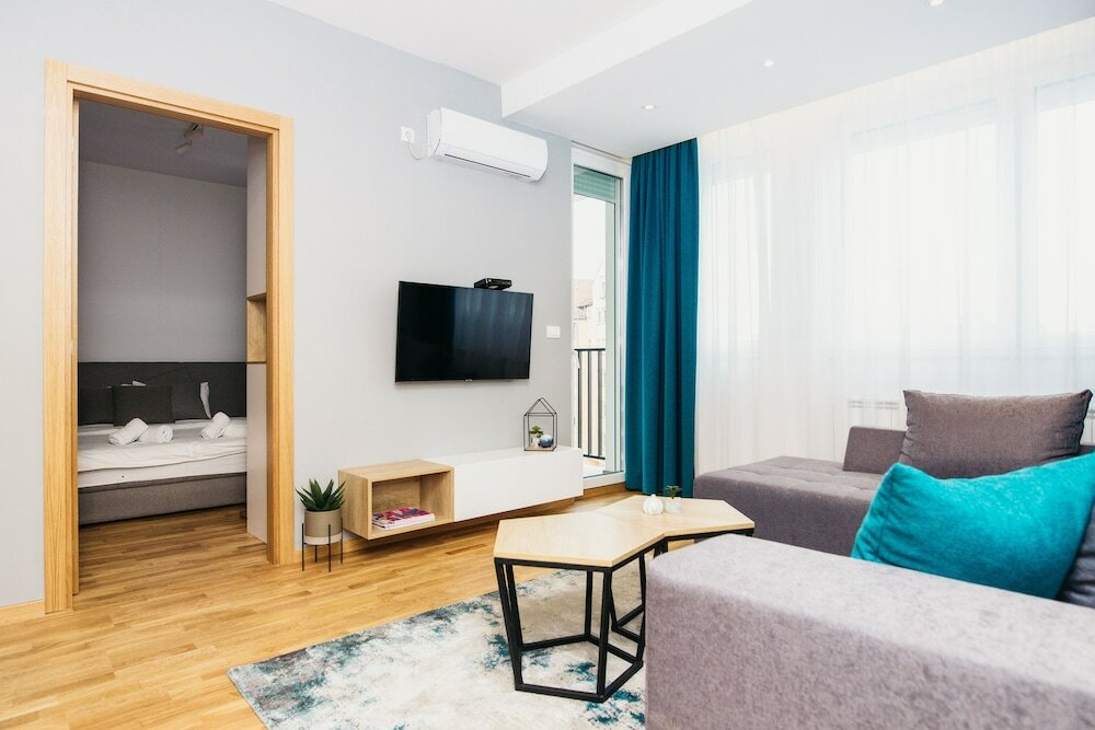 Фото Arena Big Luxury Apartment