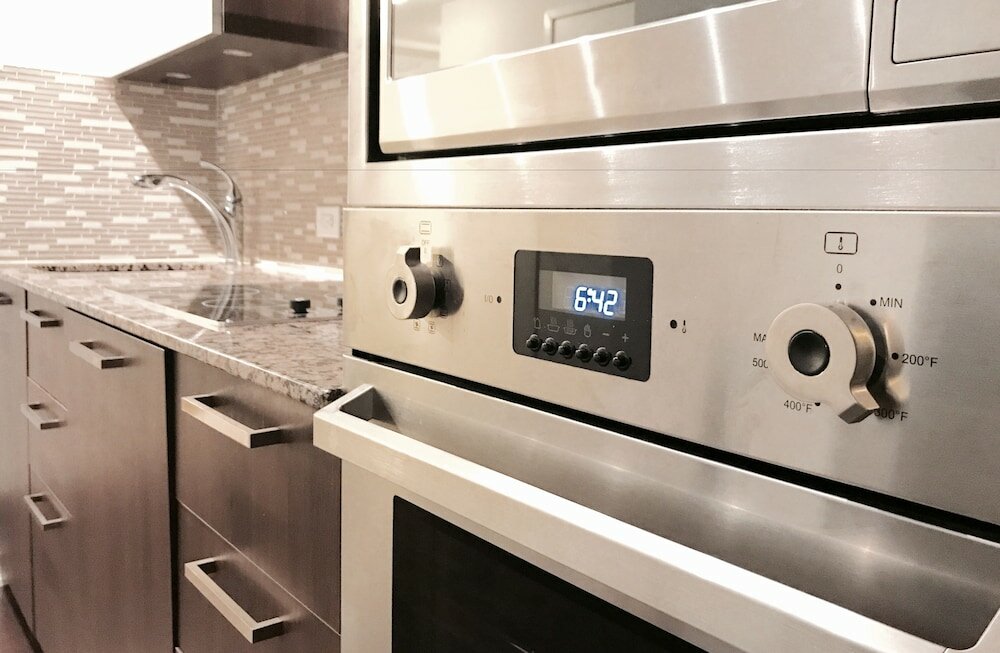 Фото Modern Skyscraper Studio by Cn Tower