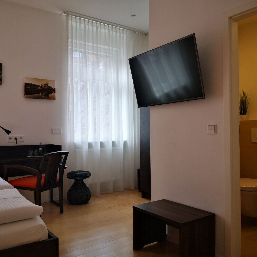 Фото SevenDays Hotel BoardingHouse