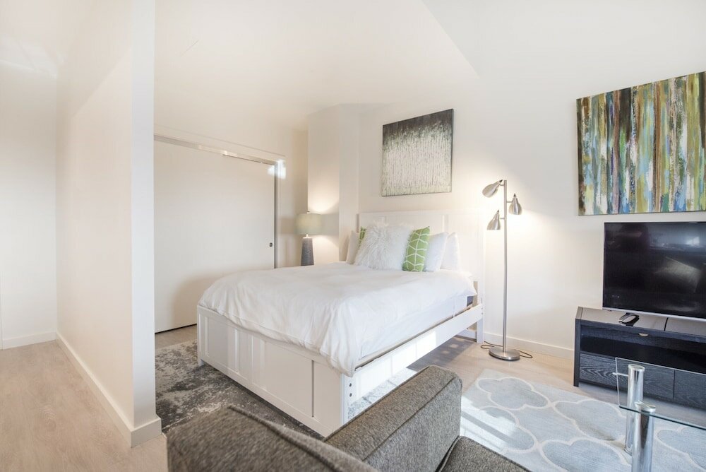 Фото Global Luxury Suites Downtown Boston