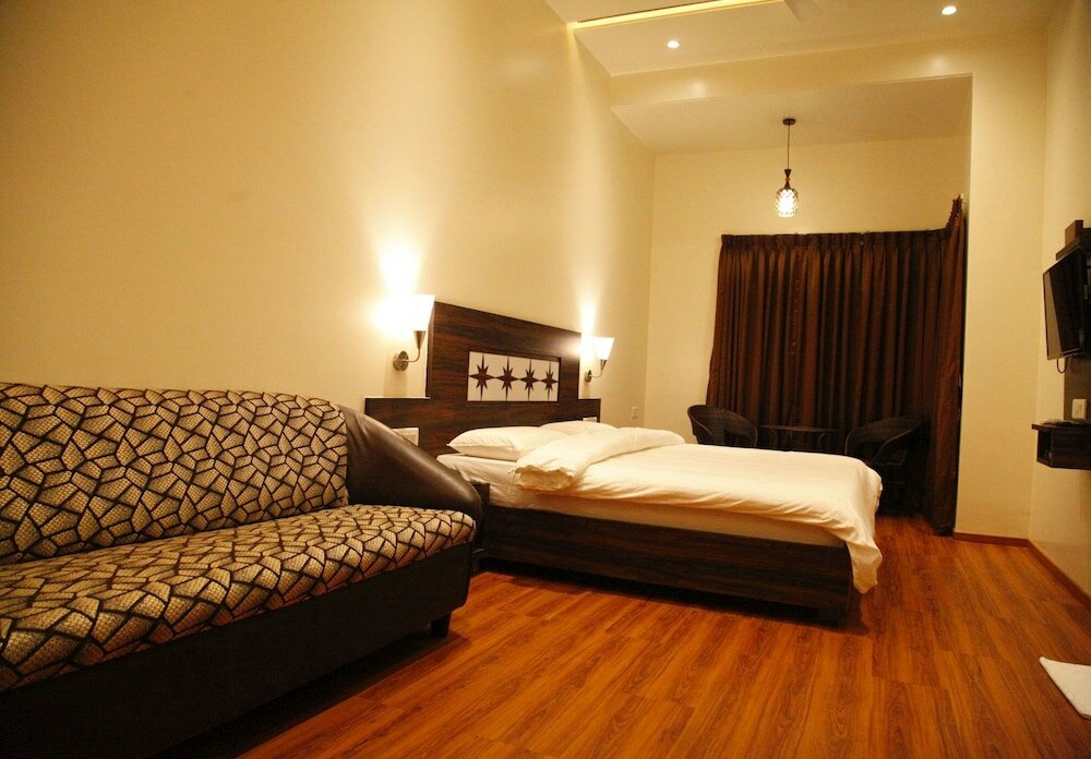 Фото Popular Hotel