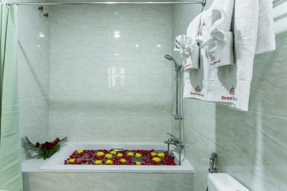 Фото Grand Central Hotel Mandalay