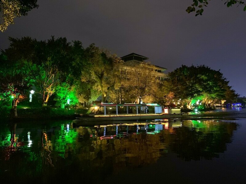 Гостиница Guilin Lakeside Yige Hotel в Гуйлине