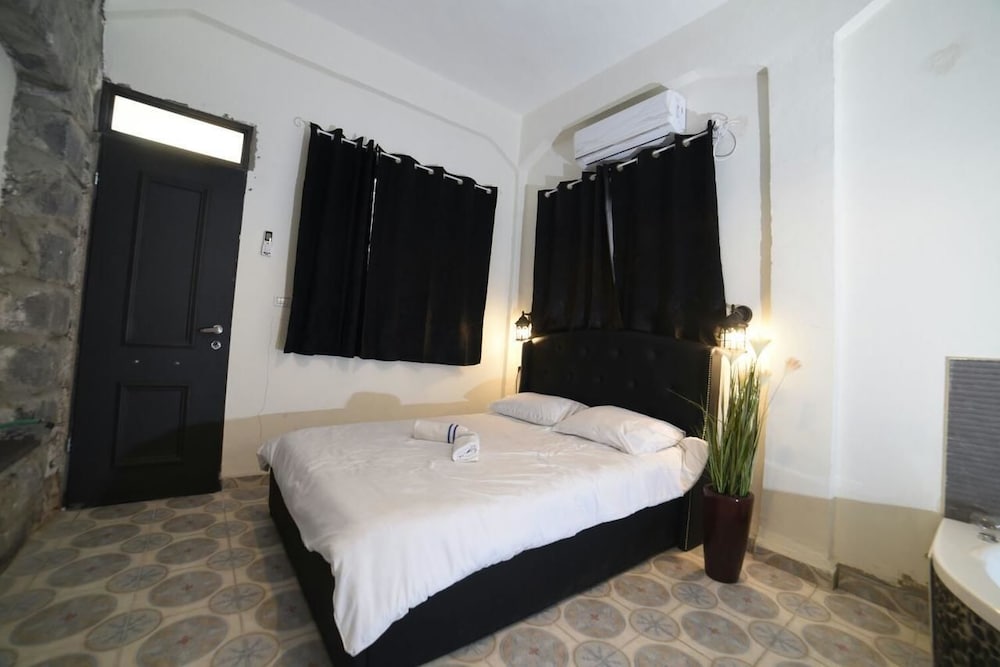 Фото Shirat Ha Agam