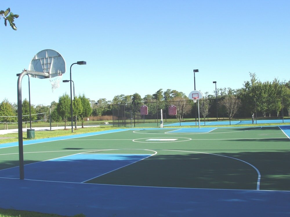 Фото Near Theme Parks! Gorgeous 3 Br Town Home, Splash Park, Pool, Lake, And More!