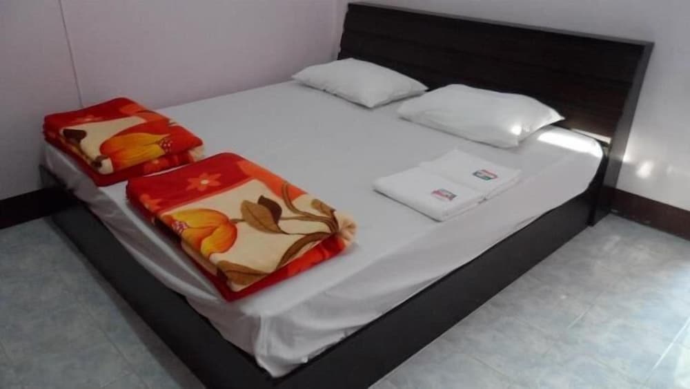 Фото Puangchompoo Place