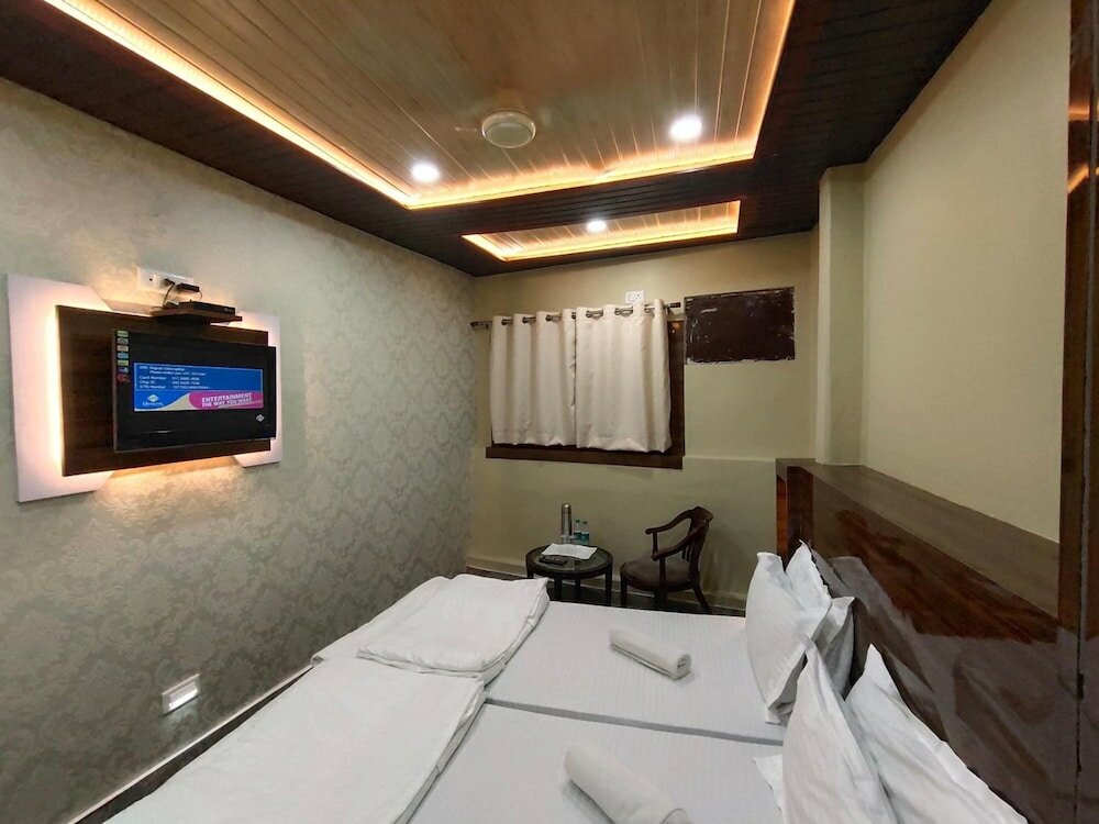 Фото Hotel Shivratri Guest House