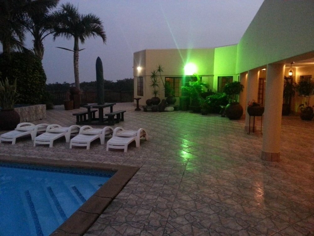 Фото Hillbillion Estate