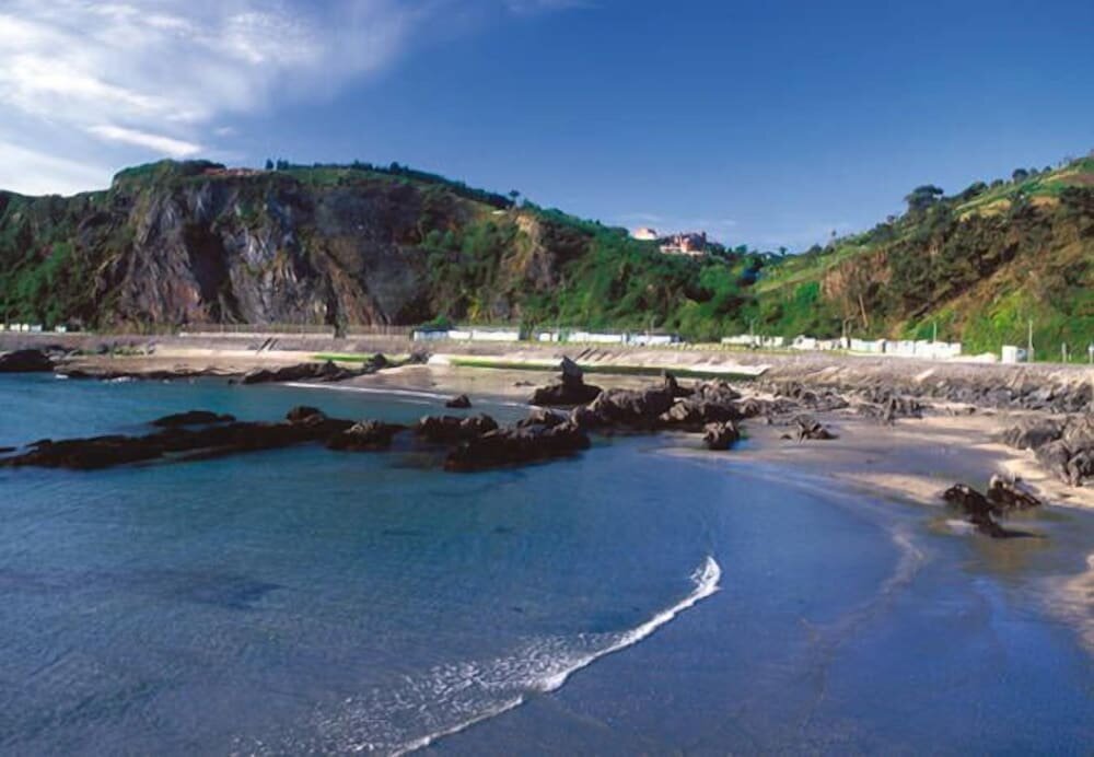 Hotel Room in Lodge - Double and single room - Pension Oria 4, Principality of Asturias, photo