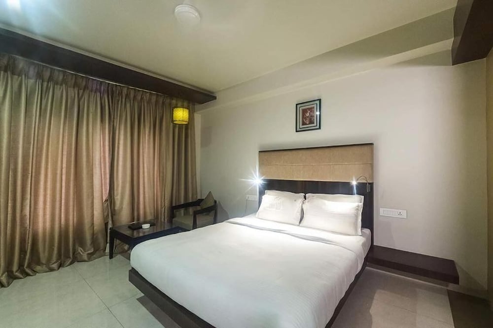 Фото Hotel Rasika