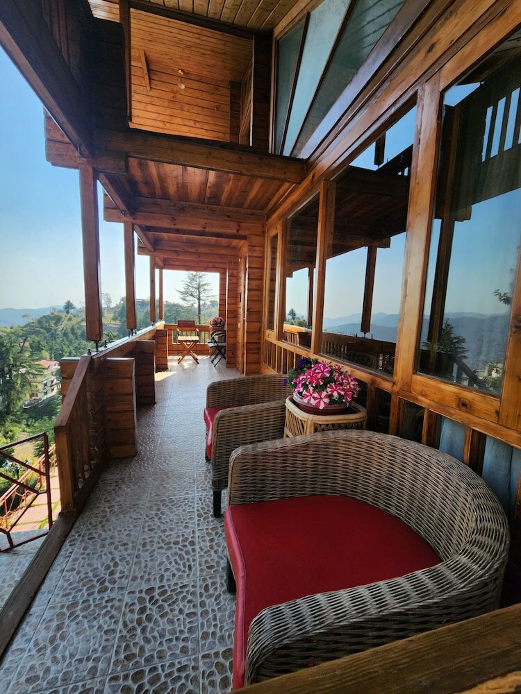 Фото The Chalets Naldehra