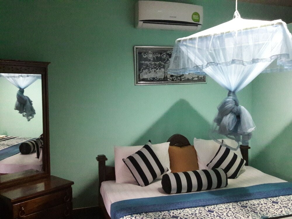 Фото Iduwaraguest