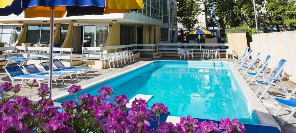 Фото Hotel Tilmar