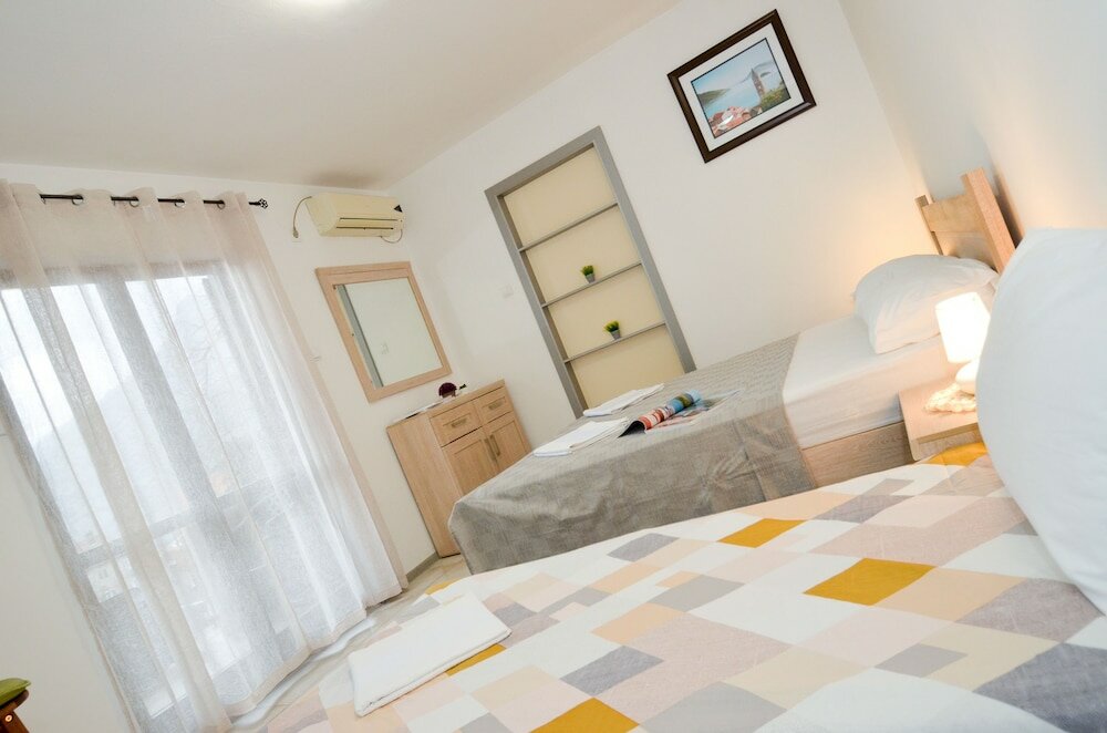 Фото Apartments Risan