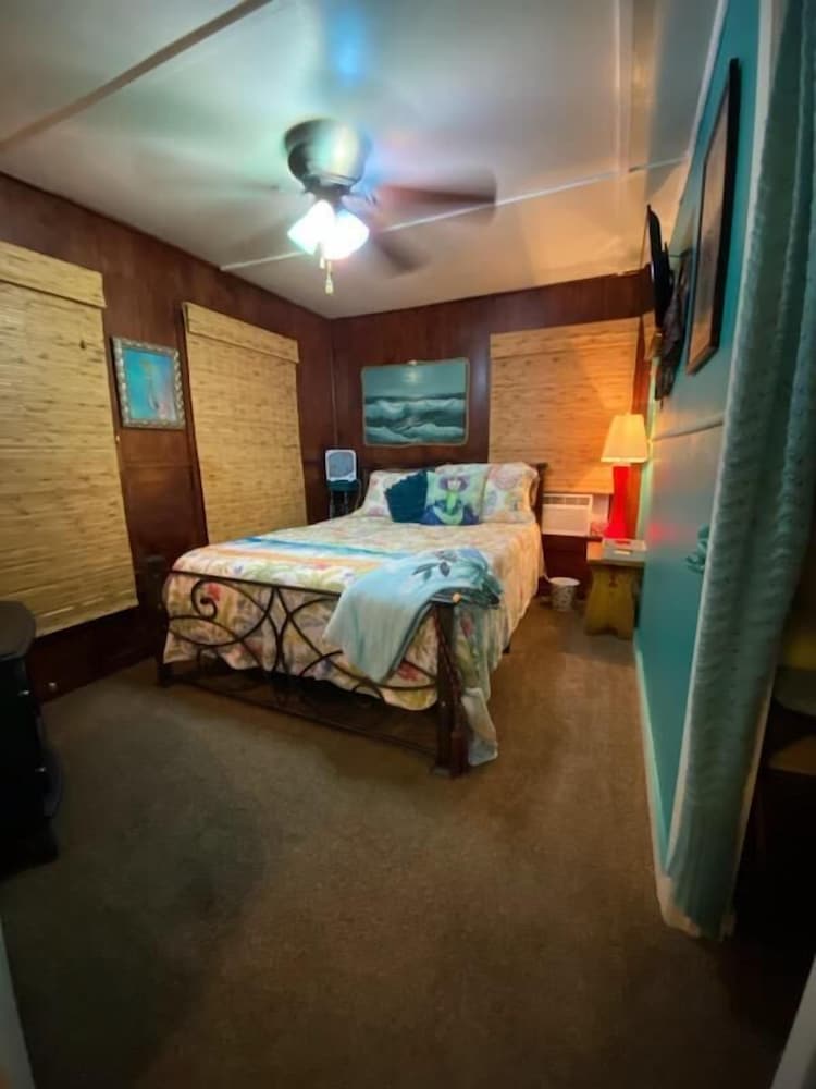 Фото Come Friday Cottages on the Bay