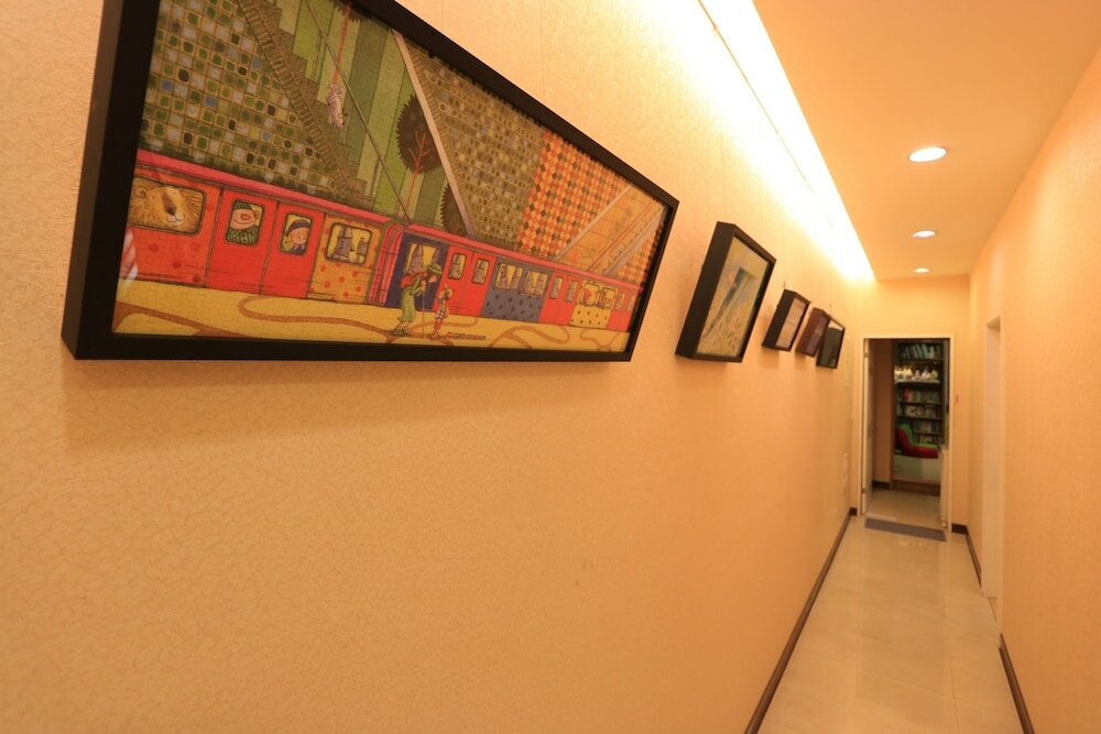 Фото Doll House Lodge