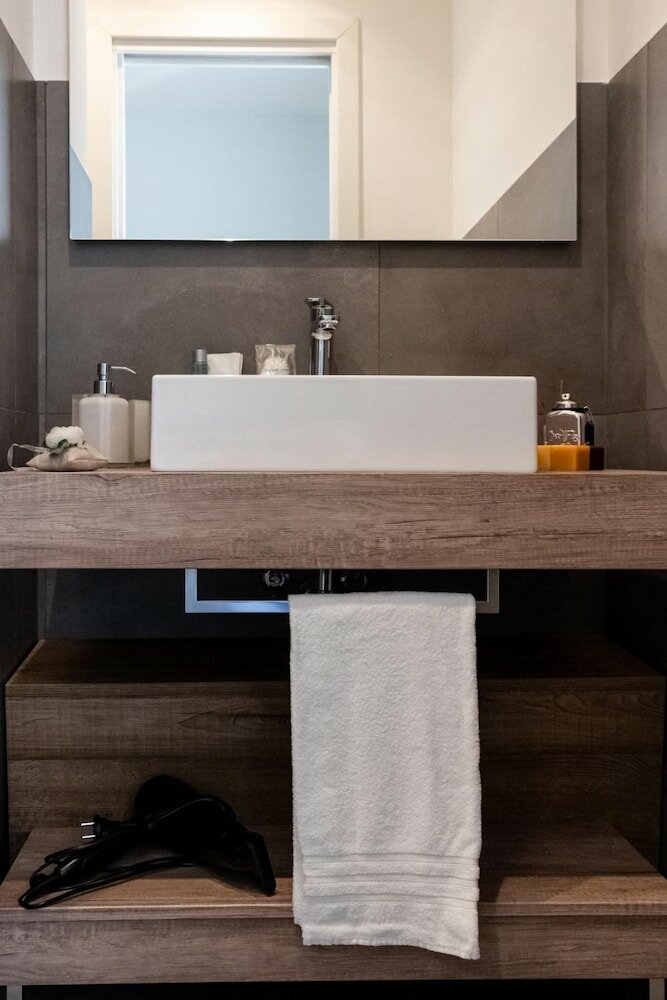 Фото Eighty Four Luxury Rooms