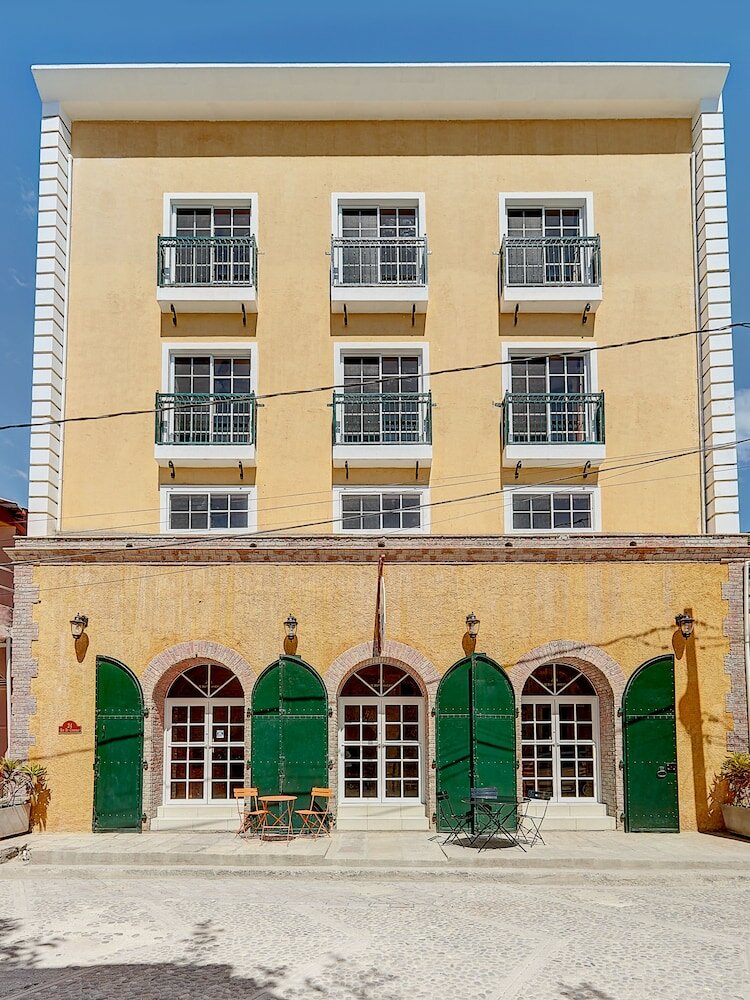 Фото отеля 1