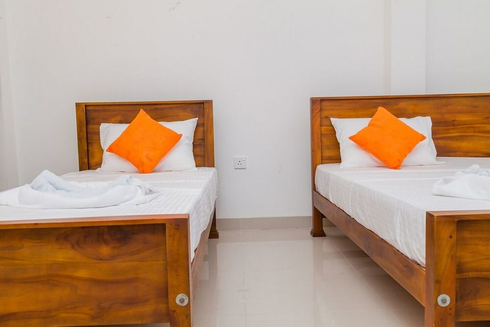 Фото Hotel Crown Plaza Katunayake