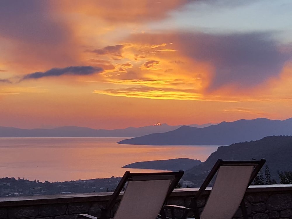 Фото Rathimata villas