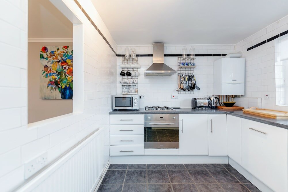 Фото Holland Park Heights by BaseToGo