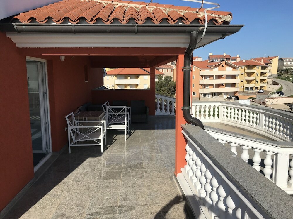 Фото Hotel Livadic