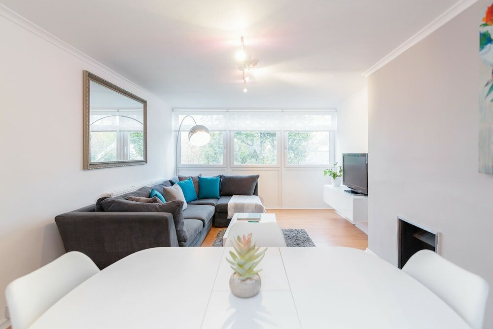 Фото Holland Park Heights by BaseToGo