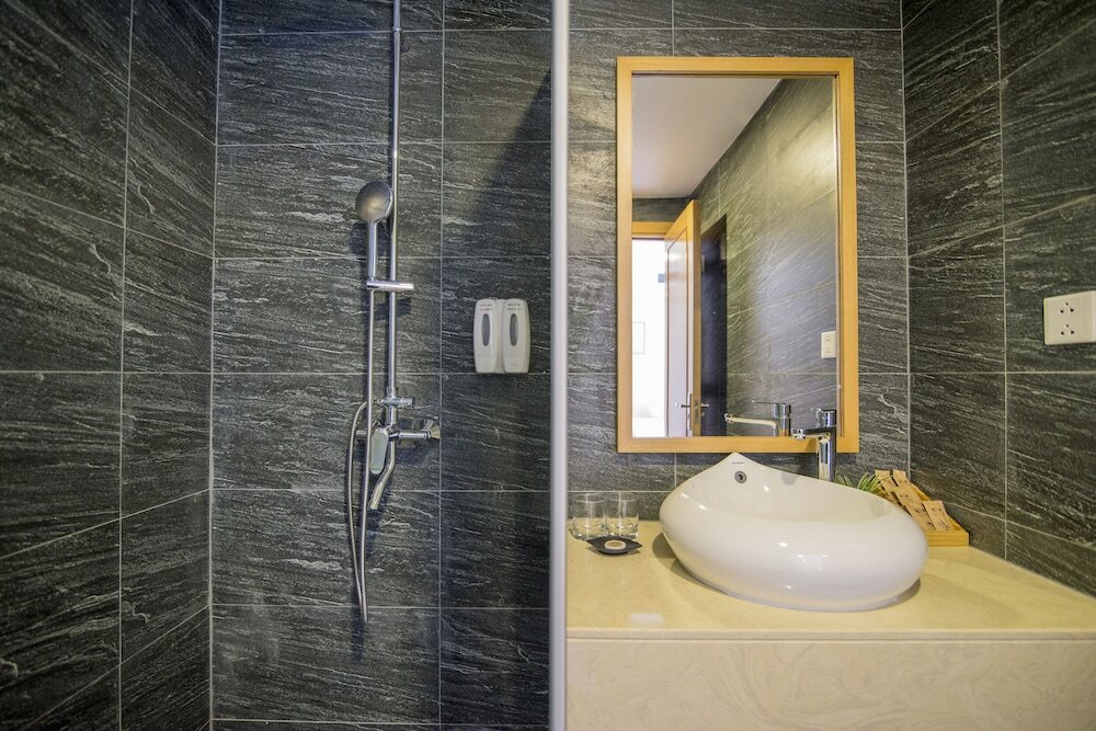 Фото Seashore Hotel & Apartment