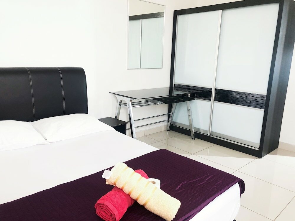 Фото Royal Regent Condominium by iHost