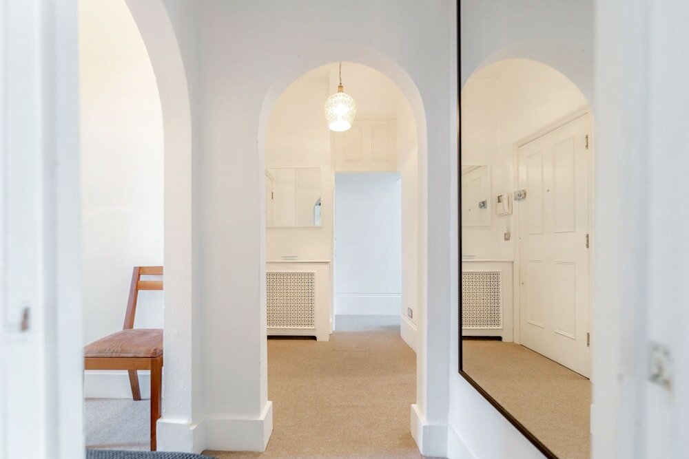 Фото Earls Court Apartments by BaseToGo