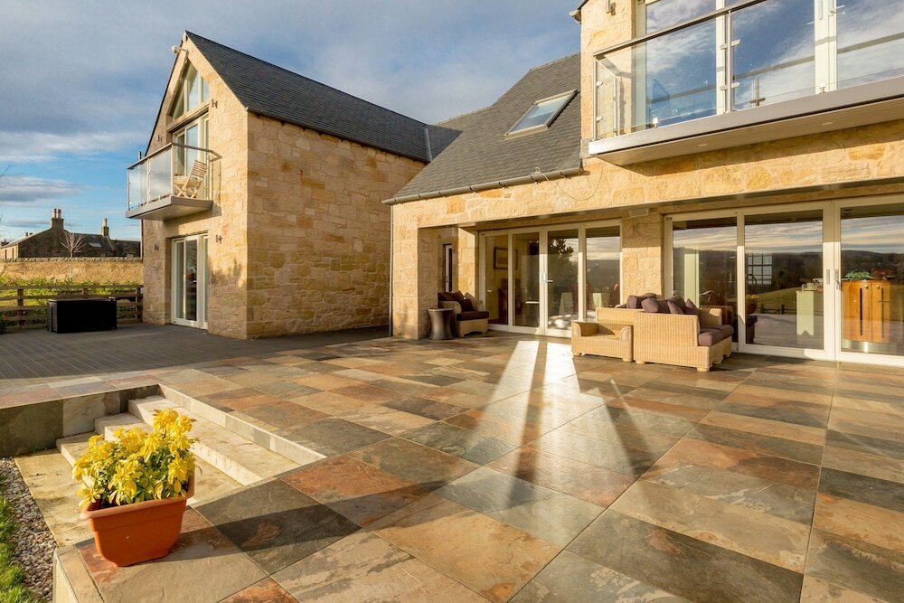 Фото The Queens View Luxury B&b