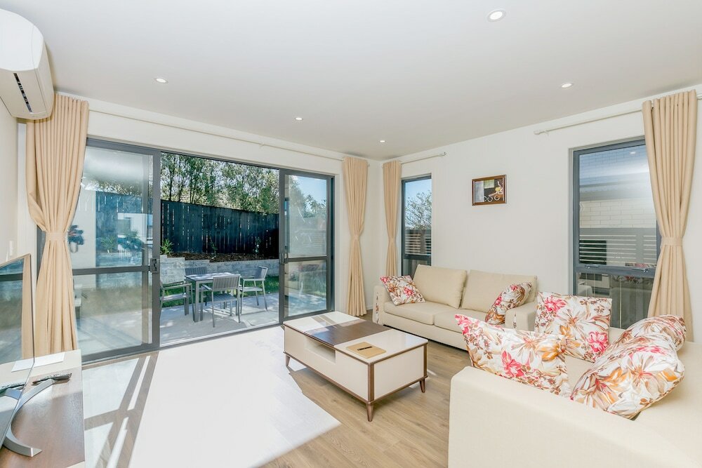 Фото Hero Holiday House L12