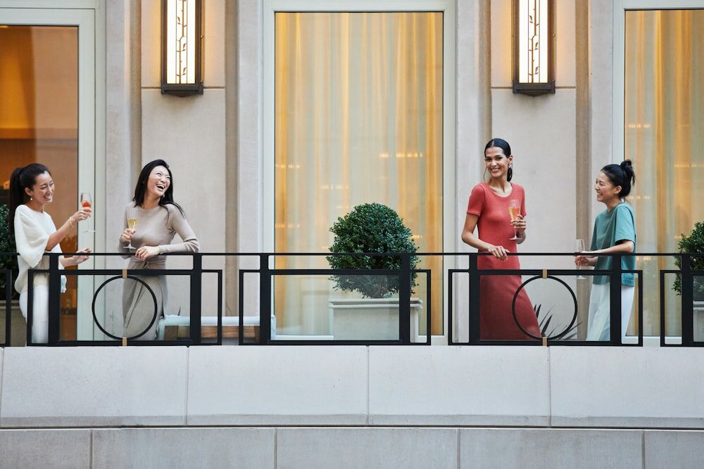 Фото Four Seasons Hotel New York Downtown