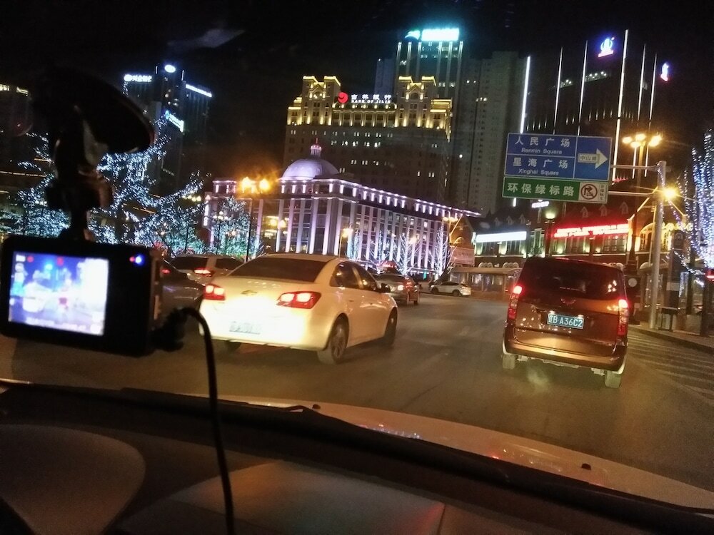 Фото Dalian Xiuzhu Building Apartment