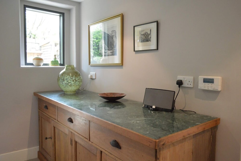 Фото Amazing Morningside 2 Bedroom Apartment