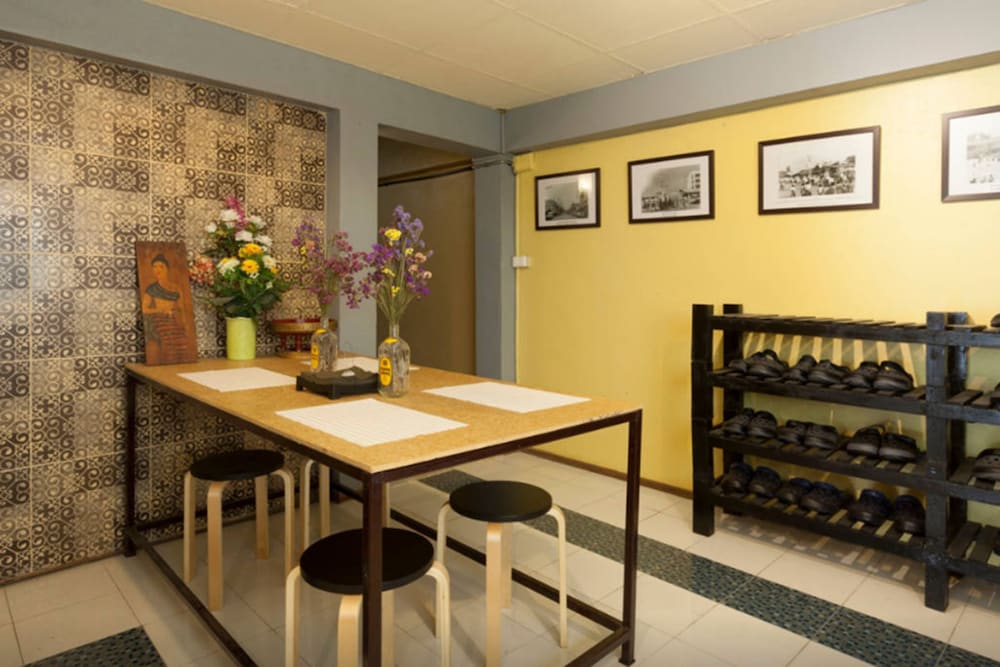 Фото Buri Hotel and Hostel