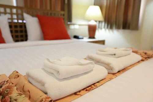 Гостиница Pin Hotel в Лампанге